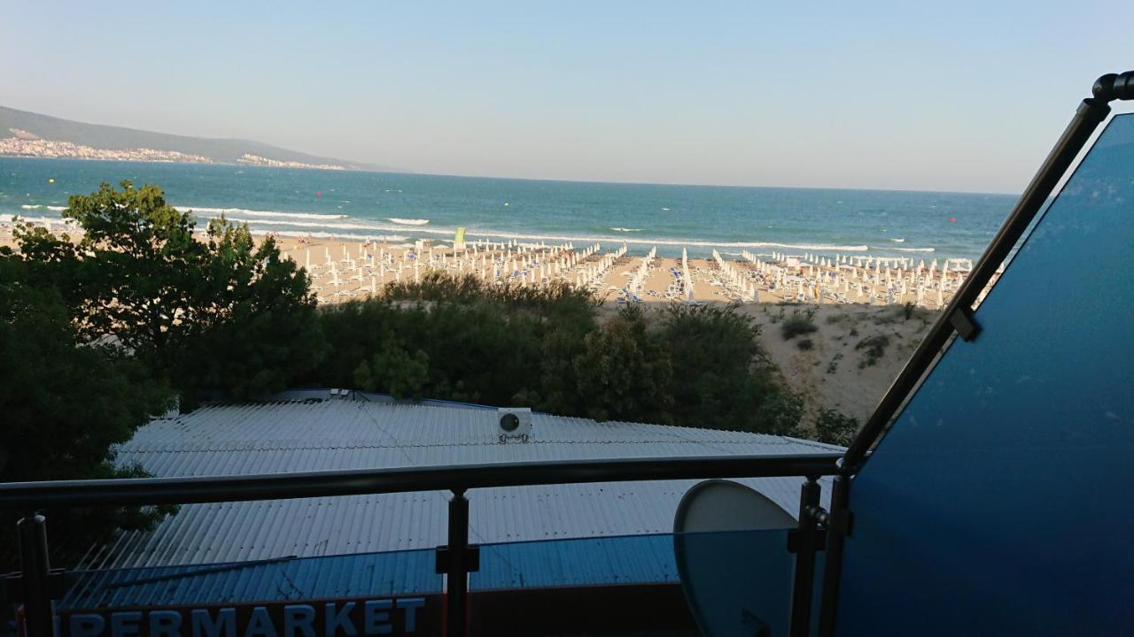 Sianie: Beachfront Apartment in Sunny Beach Center Exterior photo